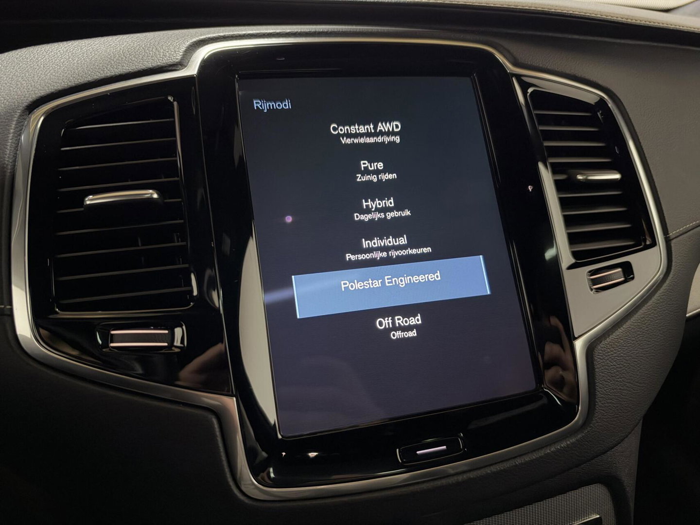 Volvo XC90 2.0 T8 Recharge AWD R-Design Polestar Pano H/K Luchtvering