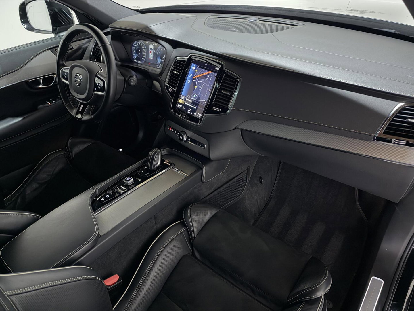 Volvo XC90 2.0 T8 Recharge AWD R-Design Polestar Pano H/K Luchtvering