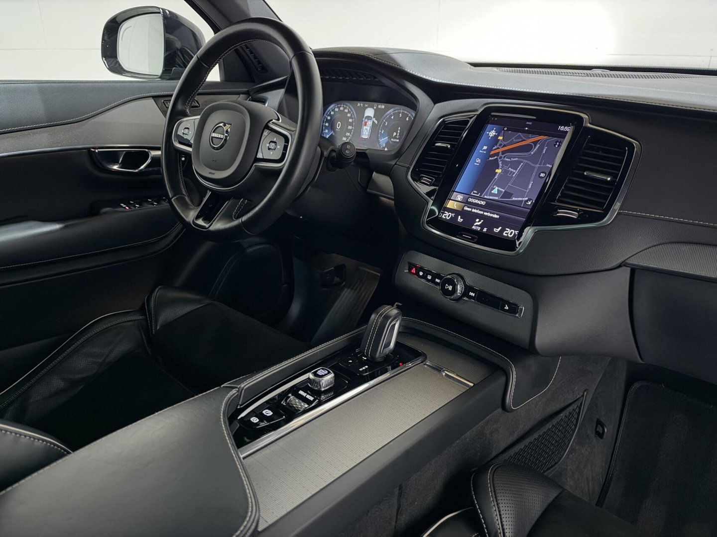 Volvo XC90 2.0 T8 Recharge AWD R-Design Polestar Pano H/K Luchtvering