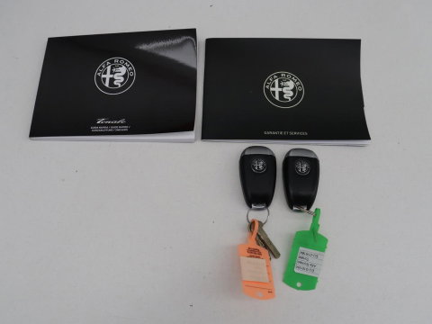 Alfa Romeo Tonale 1.5T Hybrid Edizione Speciale | Apple Carplay | LED | Navigatie | Parkeerhulp |