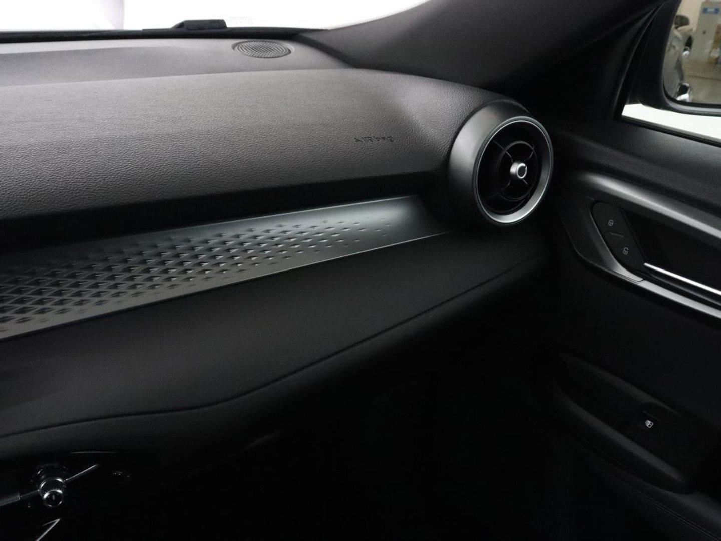 Alfa Romeo Tonale 1.5T Hybrid Edizione Speciale | Apple Carplay | LED | Navigatie | Parkeerhulp |