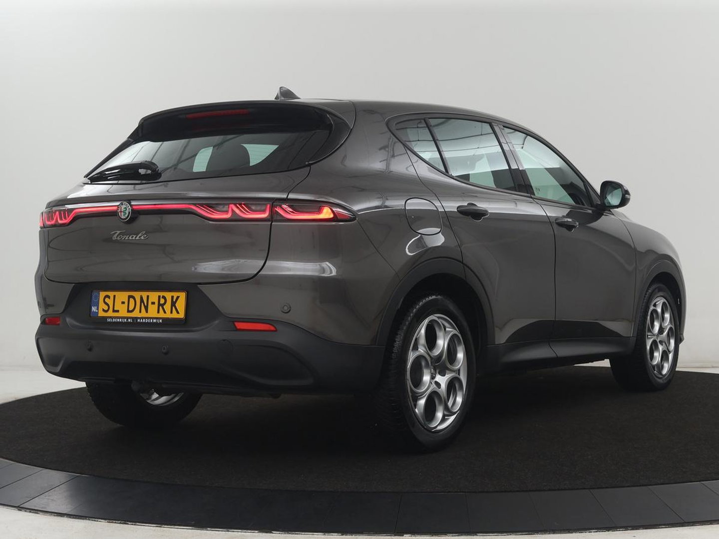Alfa Romeo Tonale 1.5T Hybrid Edizione Speciale | Apple Carplay | LED | Navigatie | Parkeerhulp |