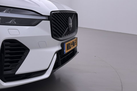 Volvo XC60 T6 Plus Black Edition | Harman/Kardon | Pilot Assist | Panoramadak | 360° Camera | Head-Up | Stoel+Stuurverwarming | 21 Inch