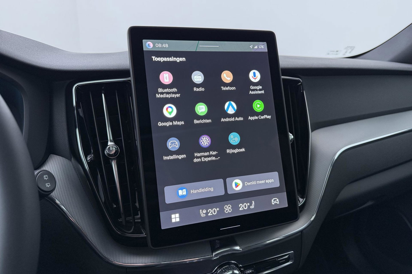Volvo XC60 T6 Plus Black Edition | Panoramadak | Harman/Kardon | Pilot Assist | Stoel+Stuurverwarming