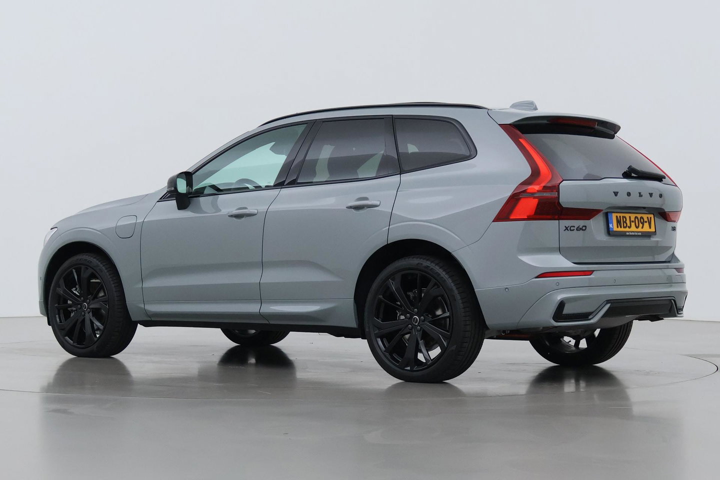 Volvo XC60 T6 Plus Black Edition | Panoramadak | Harman/Kardon | Pilot Assist | Stoel+Stuurverwarming