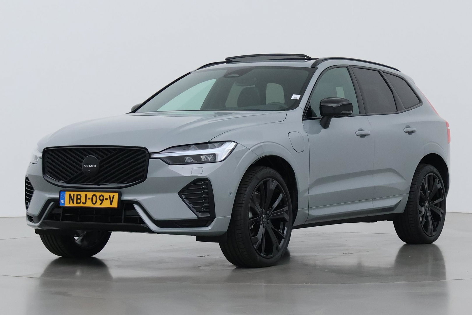 Volvo XC60 T6 Plus Black Edition | Panoramadak | Harman/Kardon | Pilot Assist | Stoel+Stuurverwarming