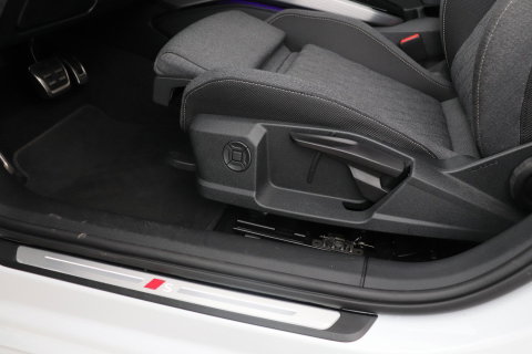Audi A5 2.0 TFSI S Edition | ACC | Keyless | Camera | Stoelverwarming | Getint glas | Sportonderstel | 19 Inch