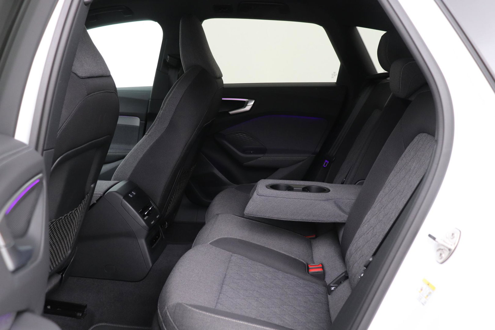 Audi A5 2.0 TFSI S Edition | ACC | Keyless | Camera | Stoelverwarming | Getint glas | Sportonderstel | 19 Inch