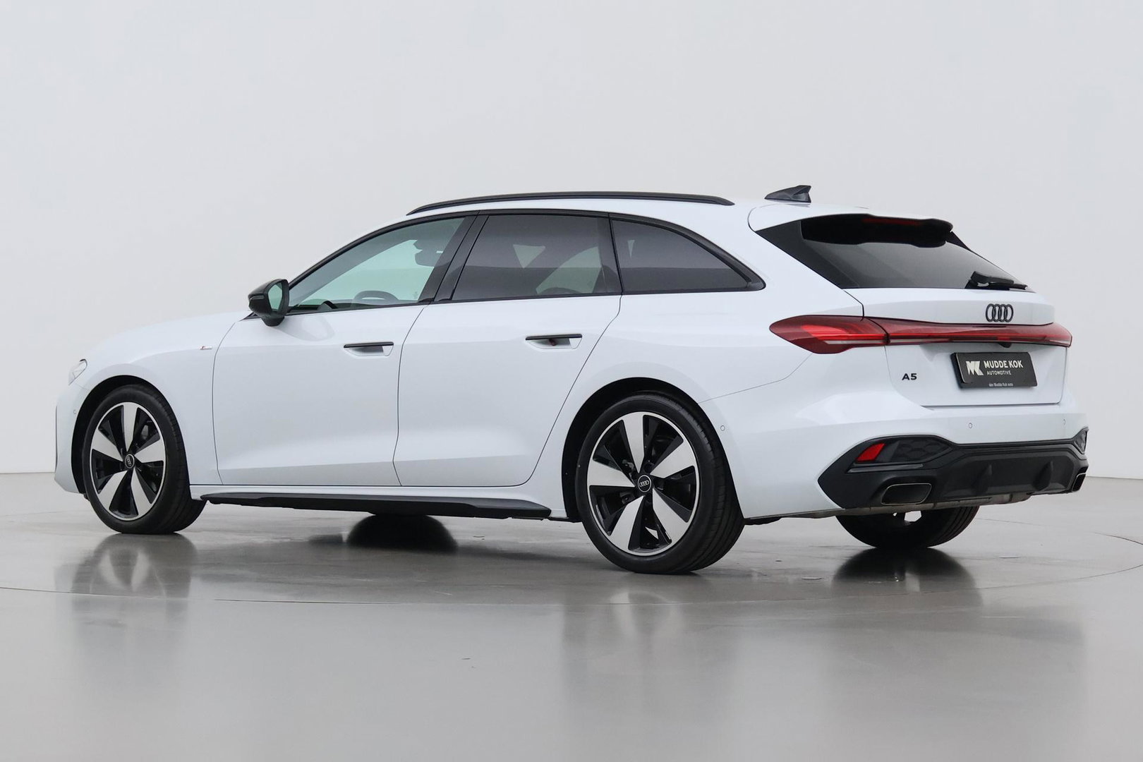 Audi A5 2.0 TFSI S Edition | ACC | Keyless | Camera | Stoelverwarming | Getint glas | Sportonderstel | 19 Inch