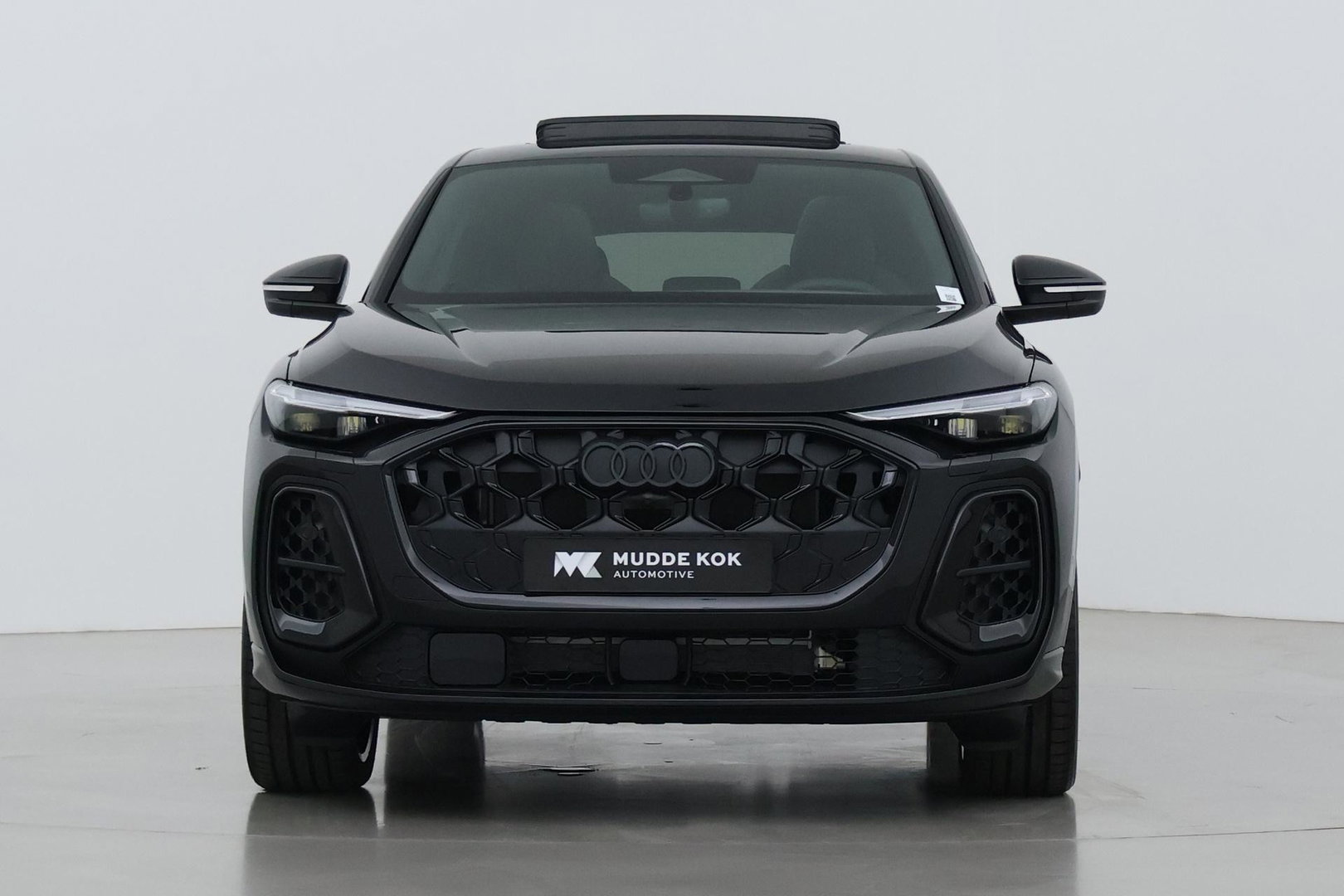 Audi Q5 Sportback Quattro S edition Competition | B&O | Passenger Display | Trekhaak | Luchtvering | Panoramadak | 360° Camera | 21 Inch | ACC