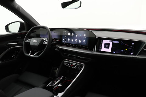 Audi Q5 Sportback Quattro S edition Competition | B&O | Passenger Display | Trekhaak | Luchtvering | Panoramadak | 360° Camera | 21 Inch | ACC