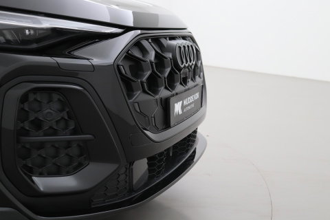 Audi Q5 Sportback Quattro S edition Competition | B&O | Passenger Display | Trekhaak | Luchtvering | Panoramadak | 360° Camera | 21 Inch | ACC