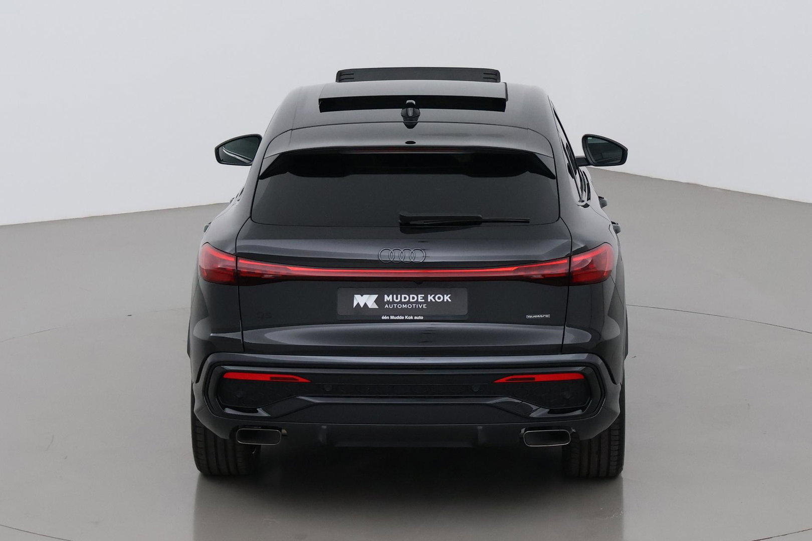 Audi Q5 Sportback Quattro S edition Competition | B&O | Passenger Display | Trekhaak | Luchtvering | Panoramadak | 360° Camera | 21 Inch | ACC