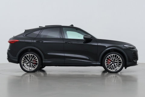 Audi Q5 Sportback Quattro S edition Competition | B&O | Passenger Display | Trekhaak | Luchtvering | Panoramadak | 360° Camera | 21 Inch | ACC