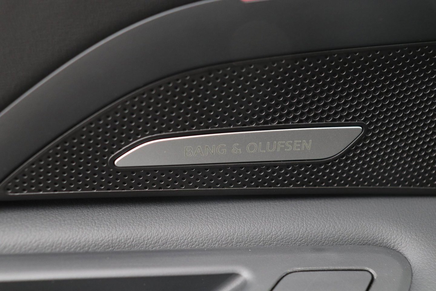 Audi Q5 Sportback Quattro S edition Competition | B&O | Passenger Display | Trekhaak | Luchtvering | Panoramadak | 360° Camera | 21 Inch | ACC