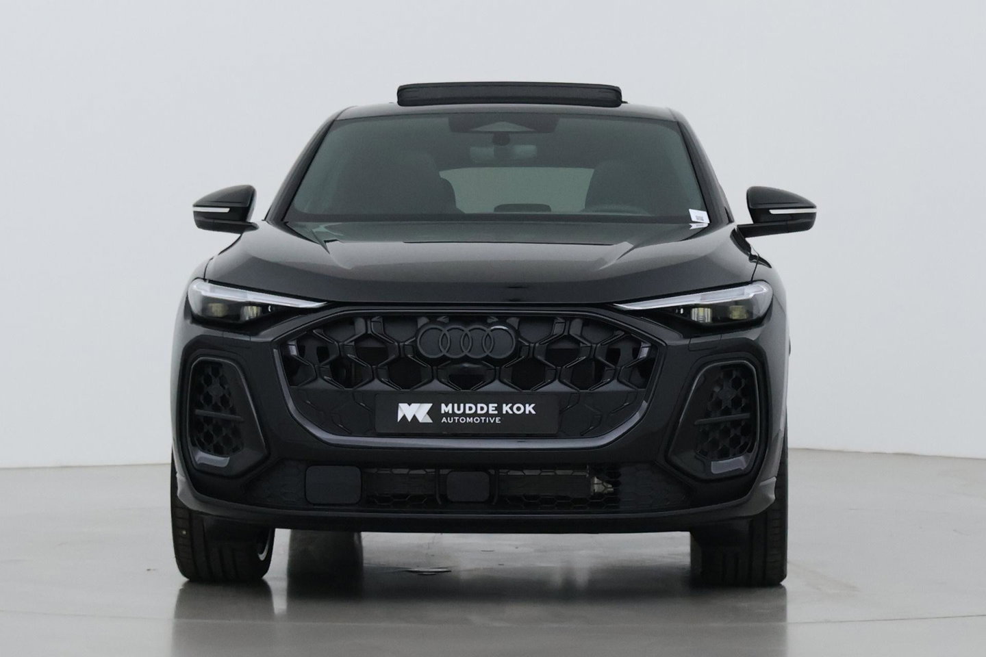 Audi Q5 Sportback Quattro S edition Competition | B&O | Passenger Display | Trekhaak | Luchtvering | Panoramadak | 360° Camera | 21 Inch | ACC