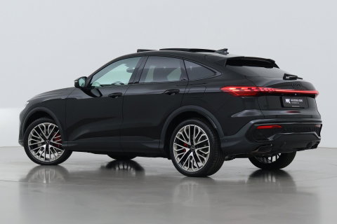 Audi Q5 Sportback Quattro S edition Competition | B&O | Passenger Display | Trekhaak | Luchtvering | Panoramadak | 360° Camera | 21 Inch | ACC