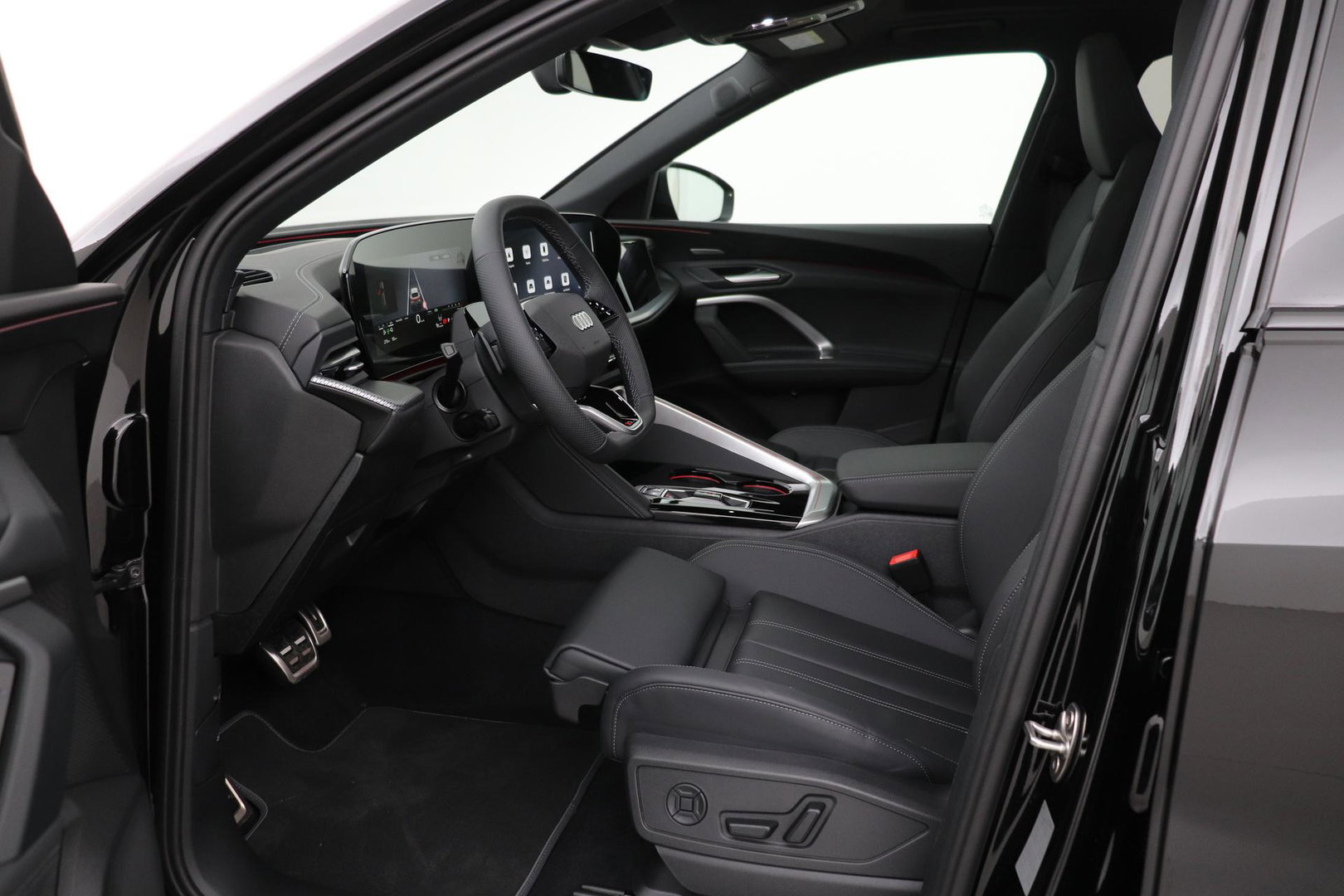Audi Q5 Sportback Quattro S edition Competition | B&O | Passenger Display | Trekhaak | Luchtvering | Panoramadak | 360° Camera | 21 Inch | ACC