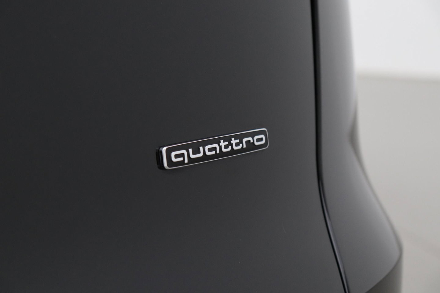 Audi Q5 Sportback Quattro S edition Competition | B&O | Passenger Display | Trekhaak | Luchtvering | Panoramadak | 360° Camera | 21 Inch | ACC
