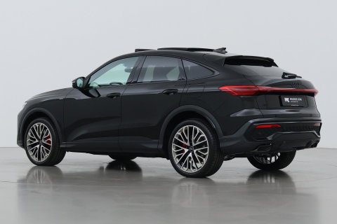 Audi Q5 Sportback Quattro S edition Competition | B&O | Passenger Display | Trekhaak | Luchtvering | Panoramadak | 360° Camera | 21 Inch | ACC