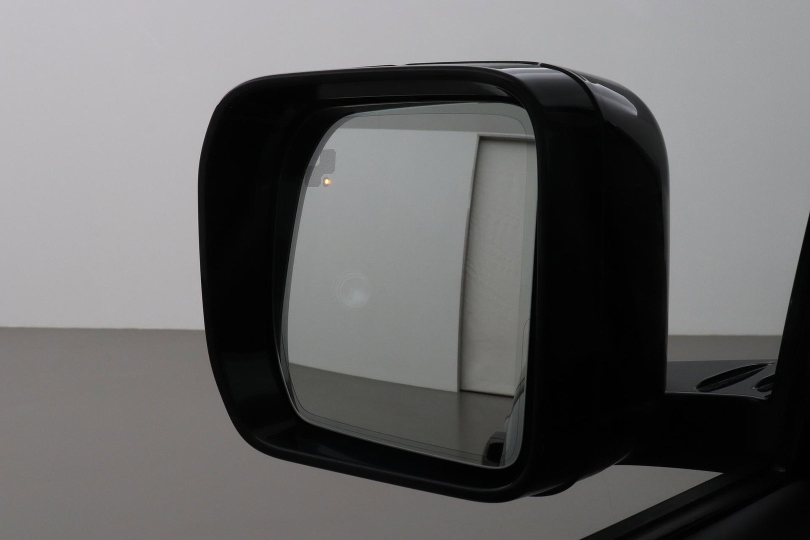 Land Rover Defender 90 D300 X | BTW | 23 Inch | Canvas Vouwdak | ClearSight | Trekhaak | Head-Up | Koelbox | Meridian Surround