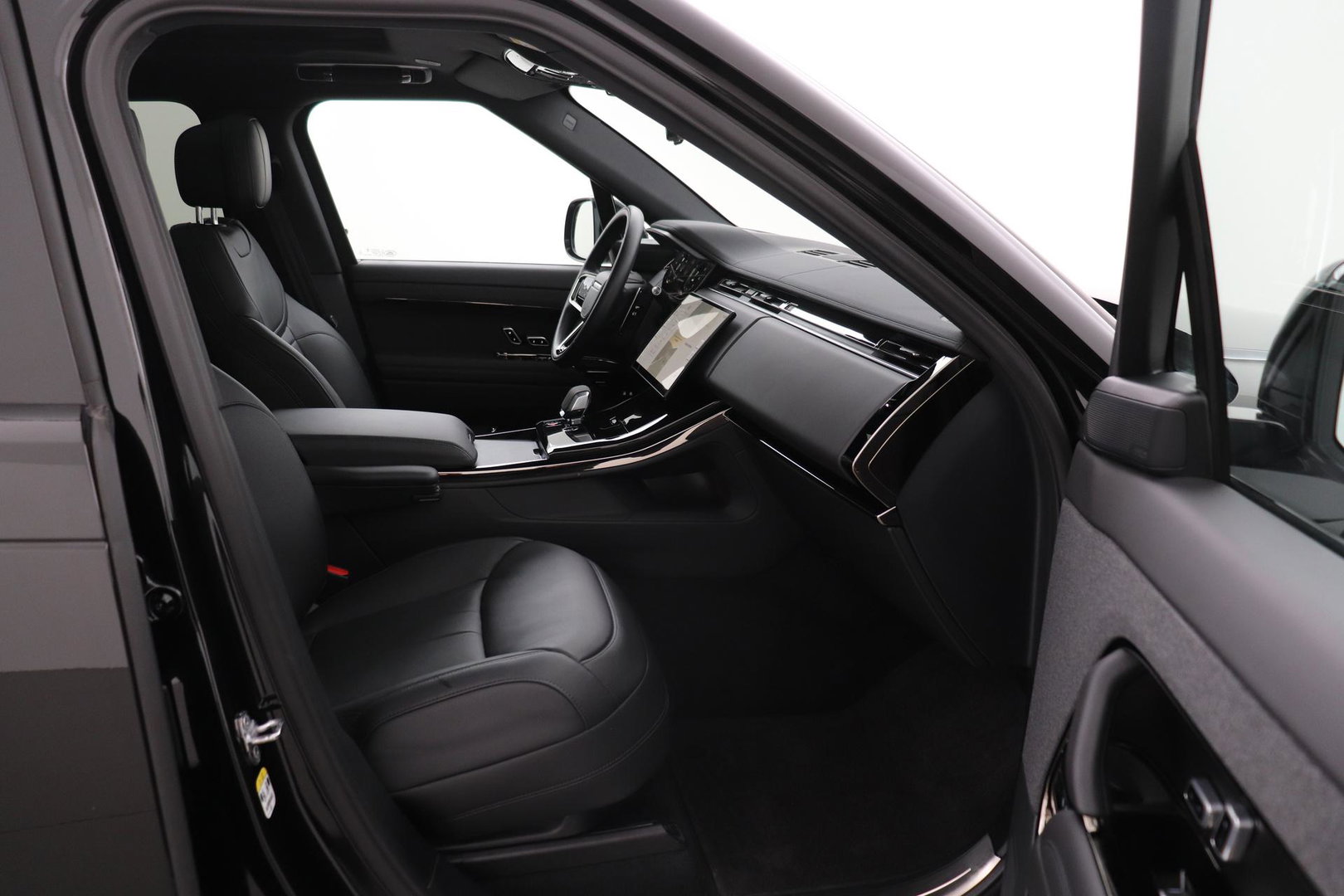 Land Rover Range Rover Sport P460e Dynamic HSE | 23 Inch | ClearSight | Meridian 3D Surround | Head-Up | Trekhaak | Ventilatie