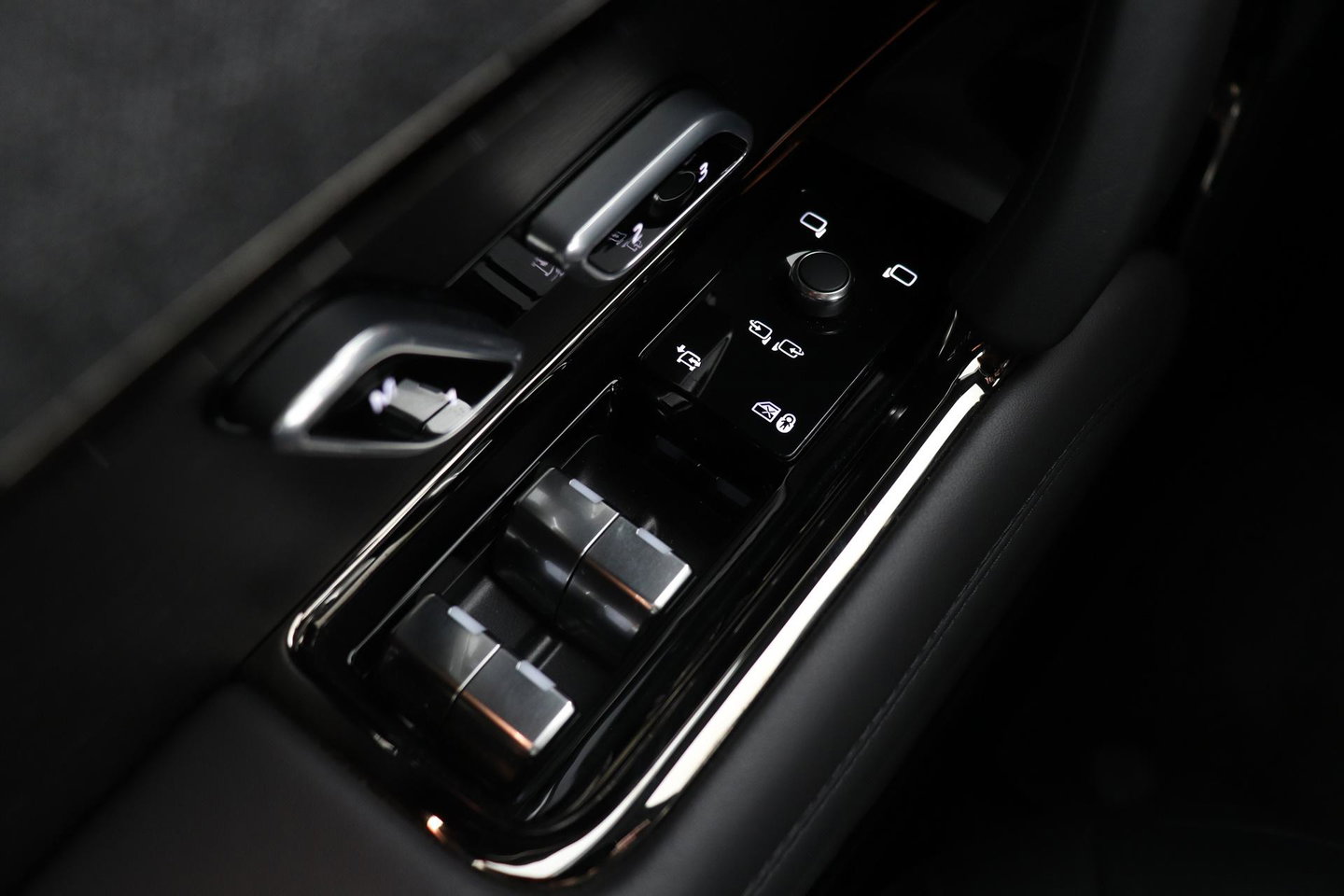 Land Rover Range Rover Sport P460e Dynamic HSE | 23 Inch | ClearSight | Meridian 3D Surround | Head-Up | Trekhaak | Ventilatie