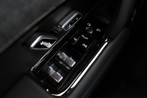 Land Rover Range Rover Sport P460e Dynamic HSE | 23 Inch | ClearSight | Meridian 3D Surround | Head-Up | Trekhaak | Ventilatie