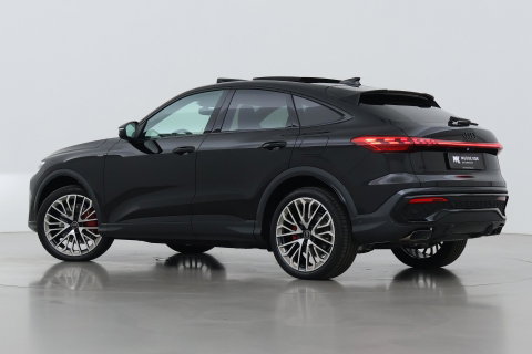 Audi Q5 Sportback Quattro S edition Competition | B&O | Passenger Display | Trekhaak | Luchtvering | Panoramadak | 360° Camera | 21 Inch | ACC