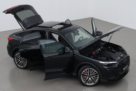 Audi Q5 Sportback Quattro S edition Competition | B&O | Passenger Display | Trekhaak | Luchtvering | Panoramadak | 360° Camera | 21 Inch | ACC