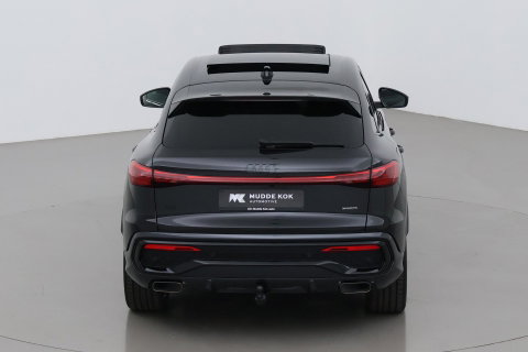 Audi Q5 Sportback Quattro S edition Competition | B&O | Passenger Display | Trekhaak | Luchtvering | Panoramadak | 360° Camera | 21 Inch | ACC