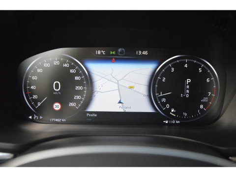 Volvo XC60 T5 Momentum| Trekhaak 2.400 KG | Leer | Keyless | Perfect onderhouden |