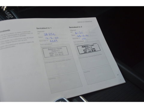 Volvo XC60 T5 Momentum| Trekhaak 2.400 KG | Leer | Keyless | Perfect onderhouden |