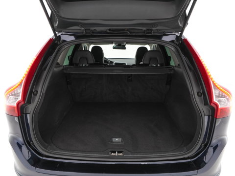 Volvo XC60 2.0 D3 FWD Momentum *LEATHER | NAVI-FULLMAP | COMFORTSEATS | ECC | PDC | CRUISE | PRIVACYGLASS | TOWBAR | 17''ALU*