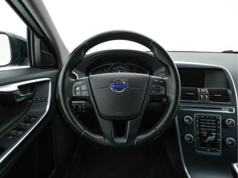 Volvo XC60 2.0 D3 FWD Momentum *LEATHER | NAVI-FULLMAP | COMFORTSEATS | ECC | PDC | CRUISE | PRIVACYGLASS | TOWBAR | 17''ALU*