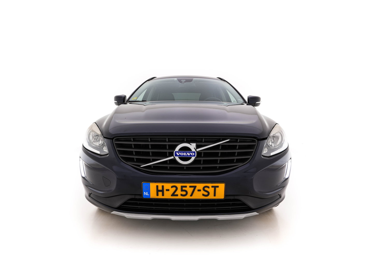 Volvo XC60 2.0 D3 FWD Momentum *LEATHER | NAVI-FULLMAP | COMFORTSEATS | ECC | PDC | CRUISE | PRIVACYGLASS | TOWBAR | 17''ALU*