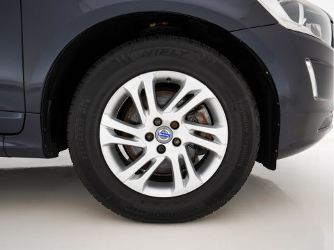 Volvo XC60 2.0 D3 FWD Momentum *LEATHER | NAVI-FULLMAP | COMFORTSEATS | ECC | PDC | CRUISE | PRIVACYGLASS | TOWBAR | 17''ALU*
