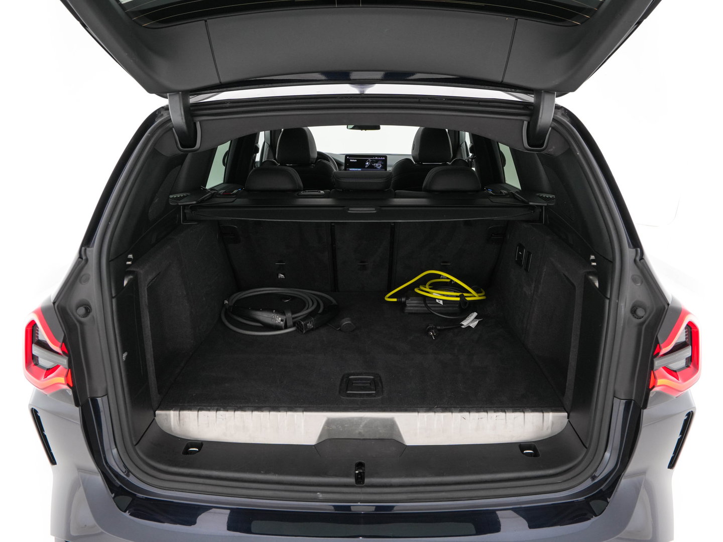 BMW X3 xDrive30e Business Edition Plus M-Sportpack (Plug-in) (INCL.BTW) Aut. *PANO | LEATHER | FULL-LED | HARMAN/KARDON | BLIND-SPOT | HEATED-SPORTSEATS | DIGI-COCKPIT | CAMERA | NAVI-FULLMAP | DAB+ | PRIVACY-GLASS | SHIFT-PADDLES | 21''ALU | TOWBAR*