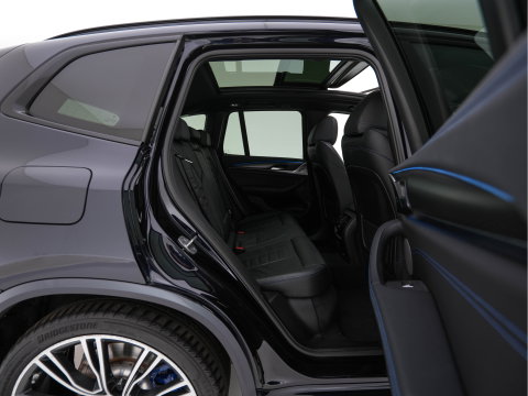 BMW X3 xDrive30e Business Edition Plus M-Sportpack (Plug-in) (INCL.BTW) Aut. *PANO | LEATHER | FULL-LED | HARMAN/KARDON | BLIND-SPOT | HEATED-SPORTSEATS | DIGI-COCKPIT | CAMERA | NAVI-FULLMAP | DAB+ | PRIVACY-GLASS | SHIFT-PADDLES | 21''ALU | TOWBAR*
