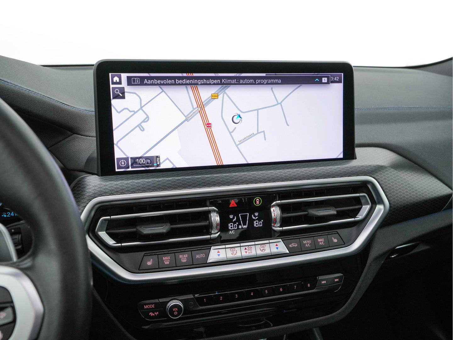 BMW X3 xDrive30e Business Edition Plus M-Sportpack (Plug-in) (INCL.BTW) Aut. *PANO | LEATHER | FULL-LED | HARMAN/KARDON | BLIND-SPOT | HEATED-SPORTSEATS | DIGI-COCKPIT | CAMERA | NAVI-FULLMAP | DAB+ | PRIVACY-GLASS | SHIFT-PADDLES | 21''ALU | TOWBAR*