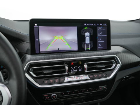 BMW X3 xDrive30e Business Edition Plus M-Sportpack (Plug-in) (INCL.BTW) Aut. *PANO | LEATHER | FULL-LED | HARMAN/KARDON | BLIND-SPOT | HEATED-SPORTSEATS | DIGI-COCKPIT | CAMERA | NAVI-FULLMAP | DAB+ | PRIVACY-GLASS | SHIFT-PADDLES | 21''ALU | TOWBAR*
