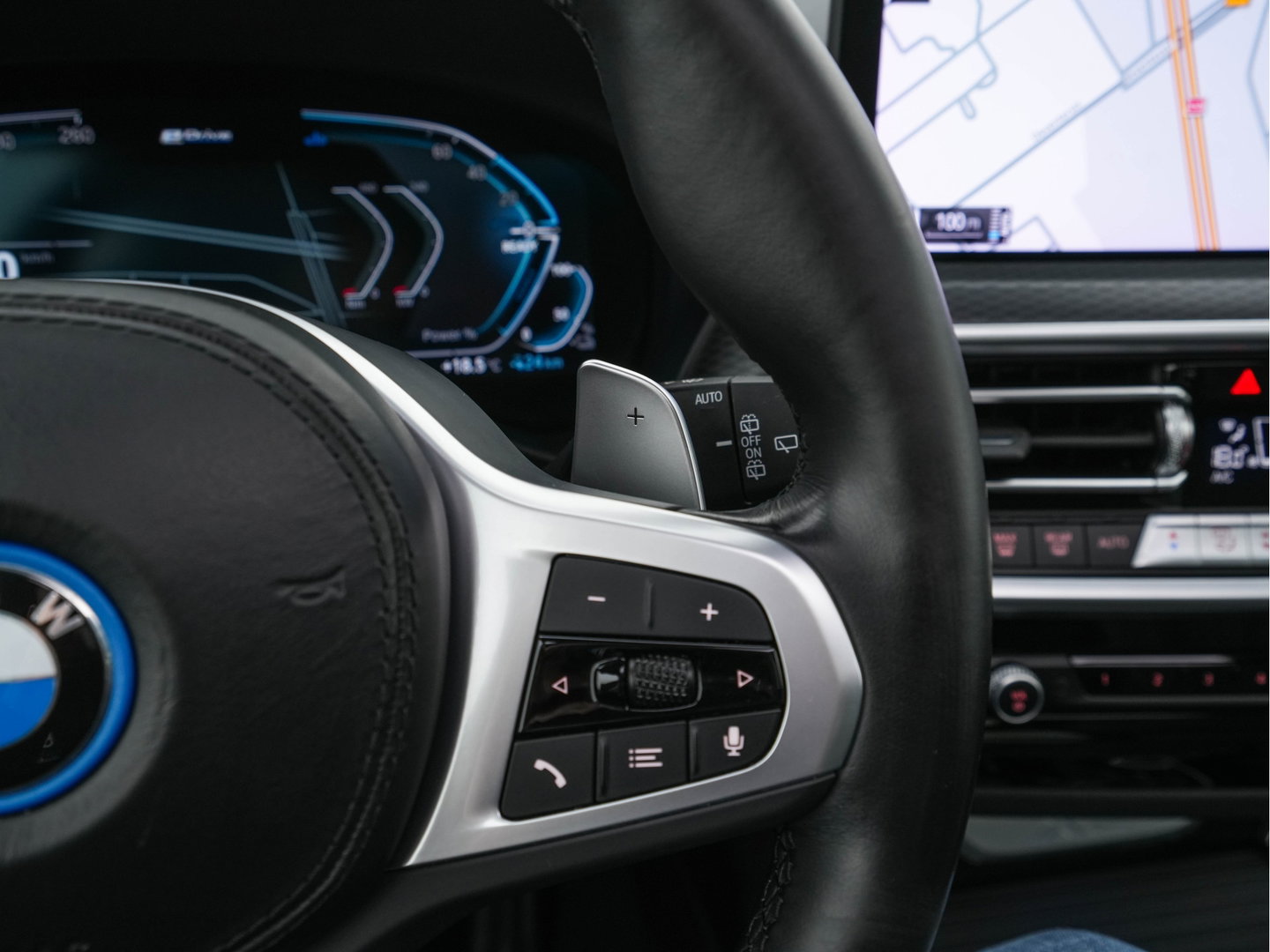 BMW X3 xDrive30e Business Edition Plus M-Sportpack (Plug-in) (INCL.BTW) Aut. *PANO | LEATHER | FULL-LED | HARMAN/KARDON | BLIND-SPOT | HEATED-SPORTSEATS | DIGI-COCKPIT | CAMERA | NAVI-FULLMAP | DAB+ | PRIVACY-GLASS | SHIFT-PADDLES | 21''ALU | TOWBAR*