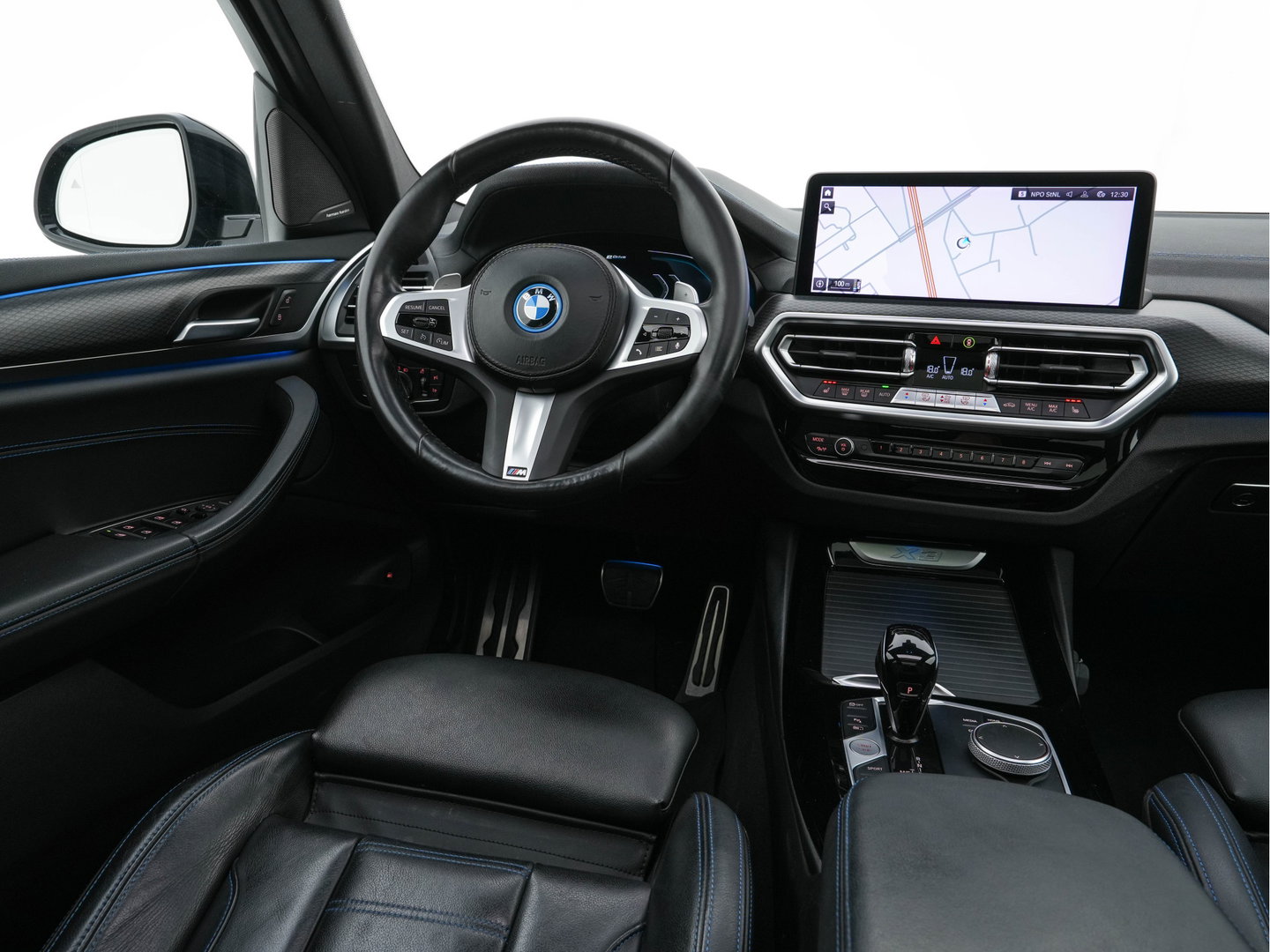 BMW X3 xDrive30e Business Edition Plus M-Sportpack (Plug-in) (INCL.BTW) Aut. *PANO | LEATHER | FULL-LED | HARMAN/KARDON | BLIND-SPOT | HEATED-SPORTSEATS | DIGI-COCKPIT | CAMERA | NAVI-FULLMAP | DAB+ | PRIVACY-GLASS | SHIFT-PADDLES | 21''ALU | TOWBAR*
