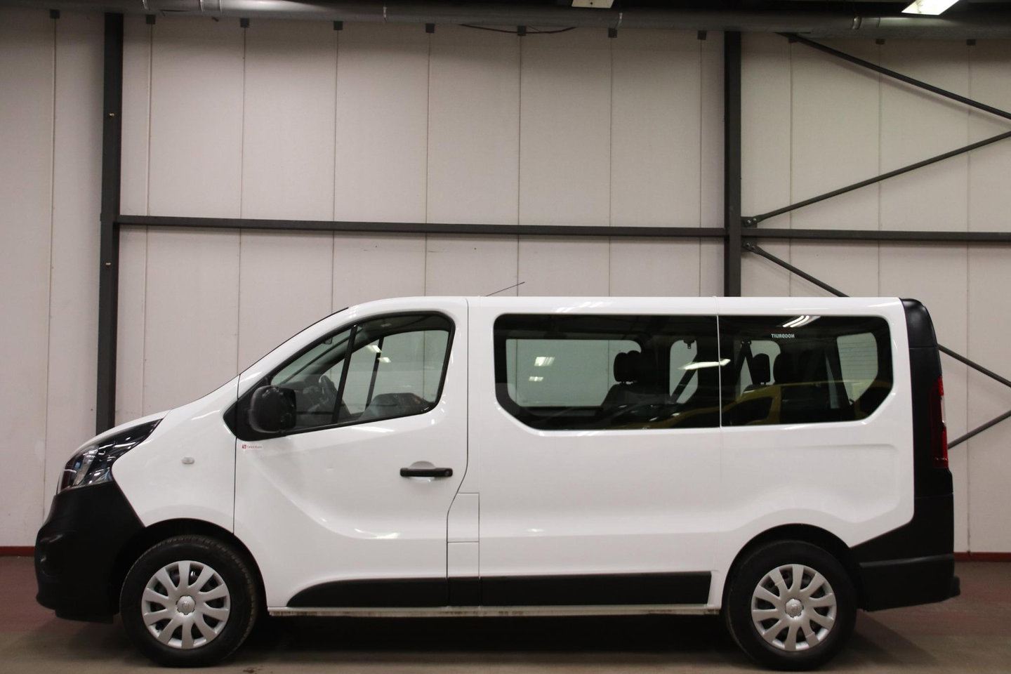Opel Vivaro Combi 1.6 CDTI PERSONEN VERVOER 9 PERSOONS PERSONENBUS Opel Vivaro Combi 1.6 CDTI PERSONENVERVOER 9 PERSOONS PERSONENBUS