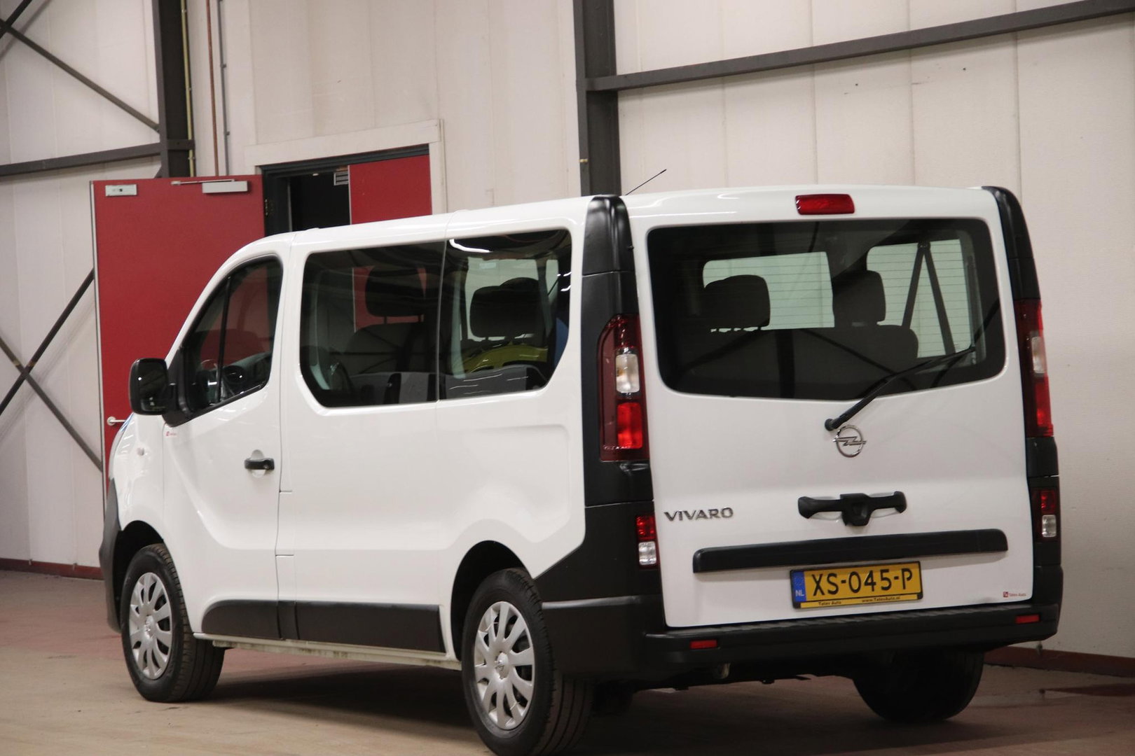Opel Vivaro Combi 1.6 CDTI PERSONEN VERVOER 9 PERSOONS PERSONENBUS Opel Vivaro Combi 1.6 CDTI PERSONENVERVOER 9 PERSOONS PERSONENBUS