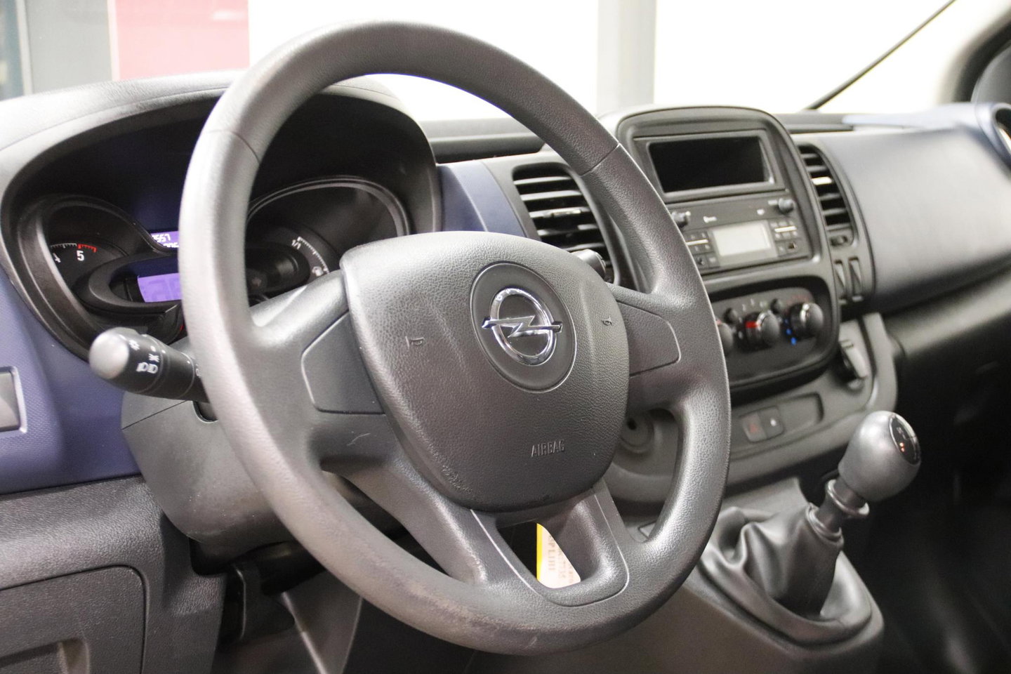 Opel Vivaro Combi 1.6 CDTI PERSONEN VERVOER 9 PERSOONS PERSONENBUS Opel Vivaro Combi 1.6 CDTI PERSONENVERVOER 9 PERSOONS PERSONENBUS