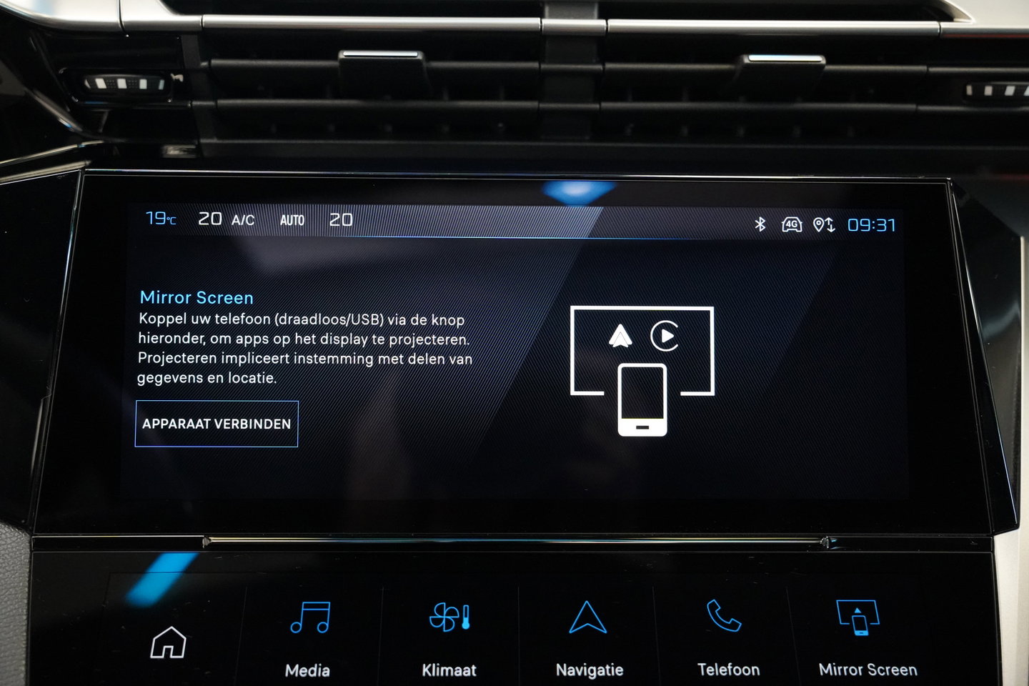 Peugeot 408 e-408 GT Avantage 58 kWh Full-led Panoramadak 19'lmv 24 Maanden garantie* (Vraag naar de voorwaarden)