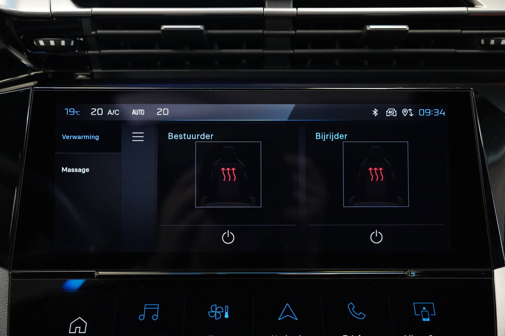 Peugeot 408 e-408 GT Avantage 58 kWh Full-led Panoramadak 19'lmv 24 Maanden garantie* (Vraag naar de voorwaarden)