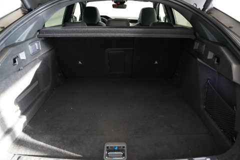 Peugeot 408 e-408 GT Avantage 58 kWh Full-led Panoramadak 19'lmv 24 Maanden garantie* (Vraag naar de voorwaarden)