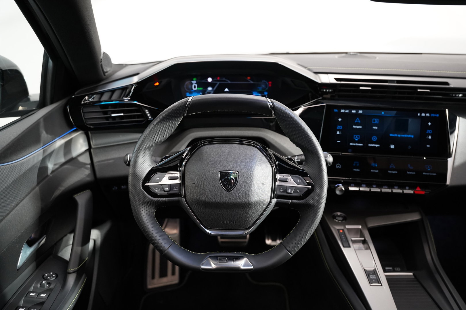 Peugeot 408 e-408 GT Avantage 58 kWh Full-led Panoramadak 19'lmv 24 Maanden garantie* (Vraag naar de voorwaarden)